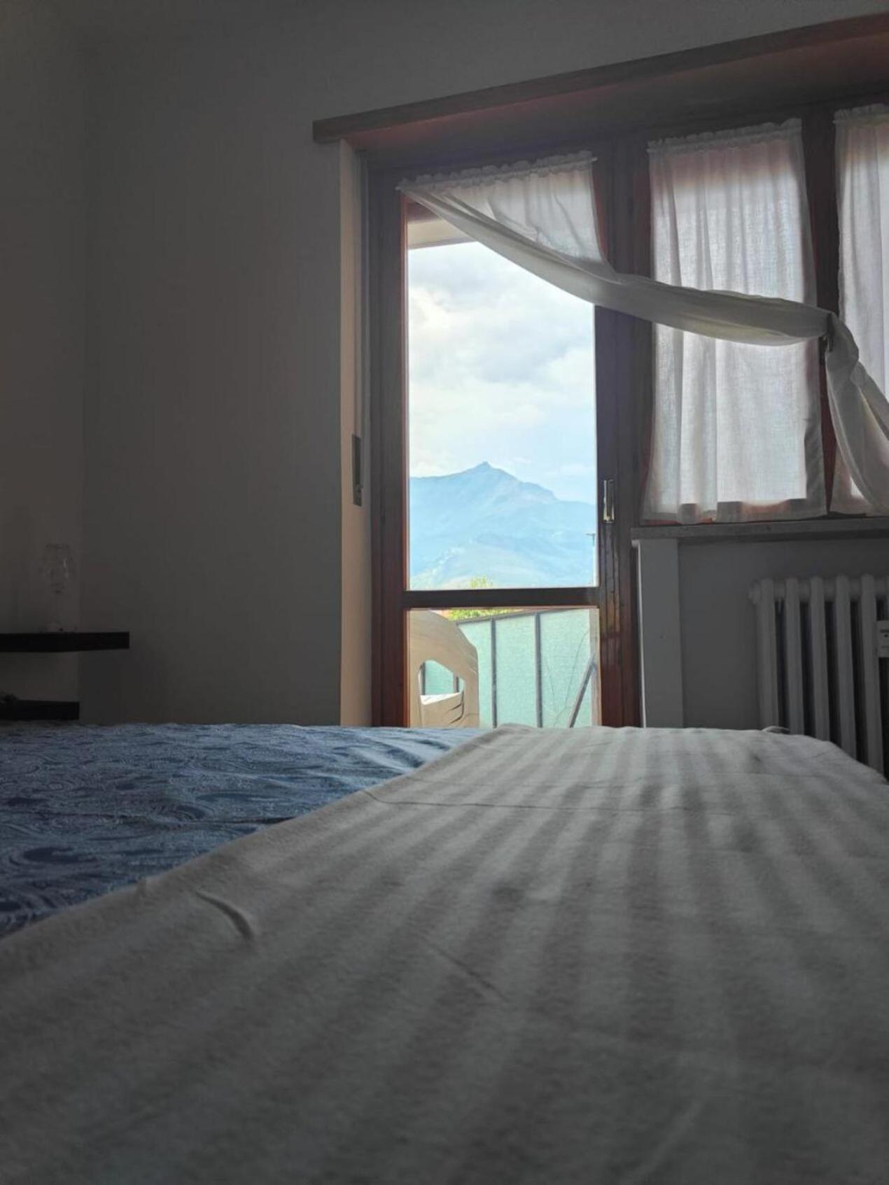 ChiomonteCasa Con Terrazzo E Vistaアパートメント エクステリア 写真